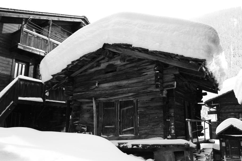 ホテル Petersgrat Kippel エクステリア 写真